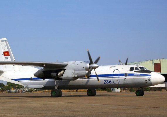 Avião russo cai na Síria e deixa mais de 30 mortos