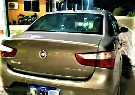 Motorista por aplicativo é feito refém e sofre acidente após criminoso perder controle do veículo
