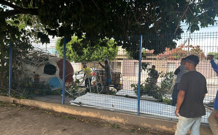 Seduc isola escola em Arapiraca após tombamento de caixa de água