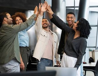 Felicidade no trabalho deixa de ser tendência e passa a fazer parte da estratégia das empresas