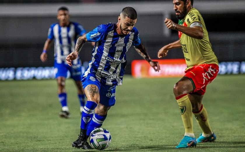 CSA reencontra Brusque no domingo no Rei Pelé