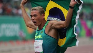 Altobeli da Silva brilha e leva o ouro nos 3.000m com obstáculos