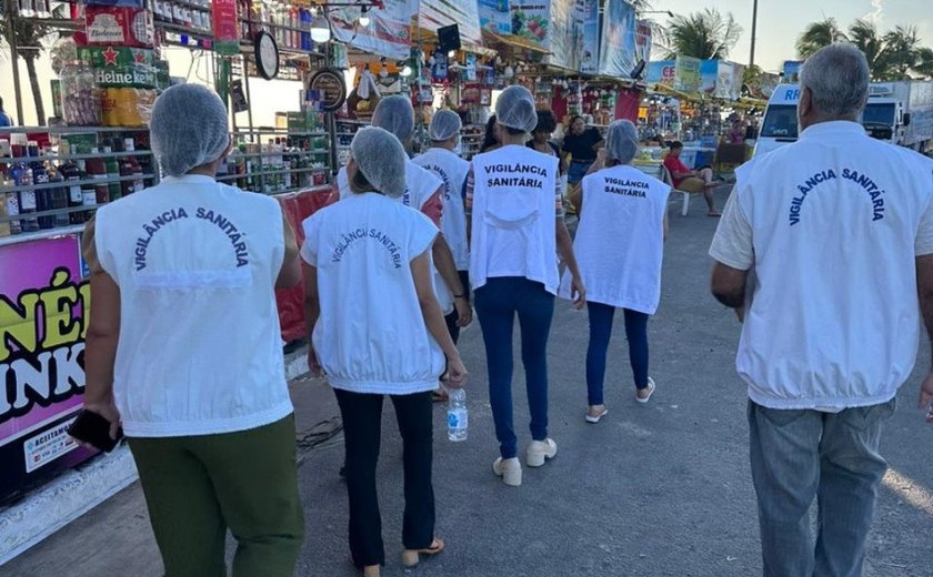 Vigilância Sanitária fiscaliza ambulantes nos últimos dias do Verão Massayó