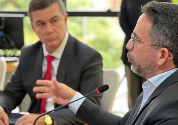 Deputado Ronaldo Medeiros intermedia diálogo entre sindicatos e governador