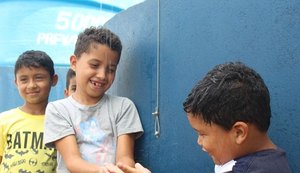 Semarh beneficia sertanejos de Cacimbinhas com a entrega de sistema de dessalinização