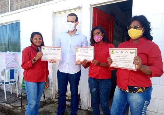 Seades financia cozinha industrial em Piaçabuçu e capacita moradores da região