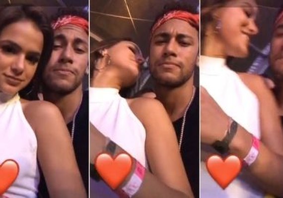 Bruna Marquezine e Neymar curtem show sertanejo após vitória do Brasil