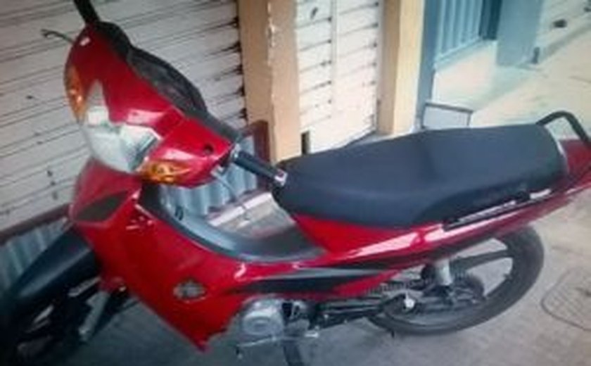 Polícia Civil recupera motocicleta furtada em Maceió e suspeito é autuado