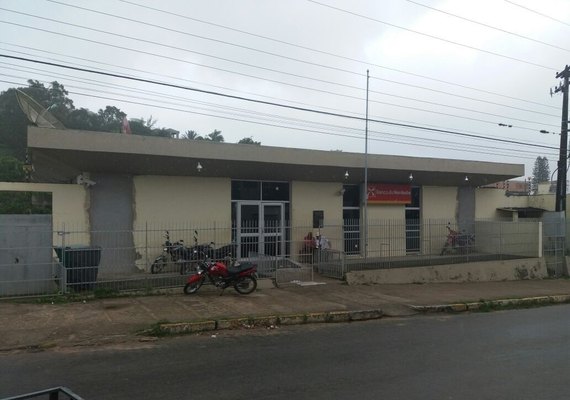 População de Mata Grande protesta contra fechamento de única agência bancária