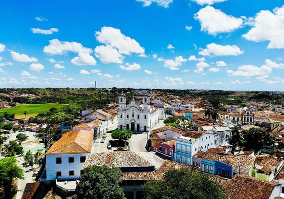 Brasil tem mais templos religiosos do que hospitais e escolas juntos