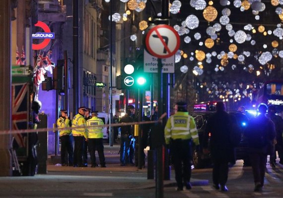 Após fechar por suspeita de tiros, estação de metrô em Londres é reaberta