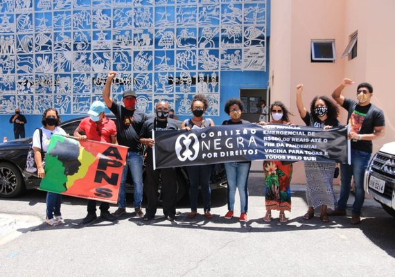 Ato público por manutenção do auxílio emergencial e vacina acontece em Maceió