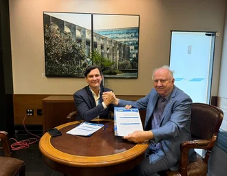 AMA firma cooperação com a CNM para implantação de plataforma de compras públicas nos municípios alagoanos