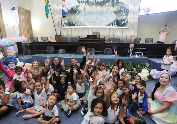 Infância Segura: Deputada Gabi Gonçalves realiza sessão pública em alusão ao Agosto Verde, mês da primeira infância