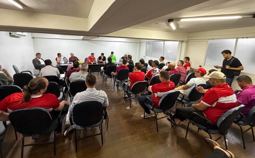 CRB realiza reunião de urgência para avaliar crise na temporada após derrota para o Athletic