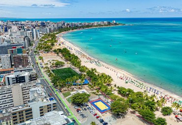 Alagoas se destaca entre os destinos mais desejados do verão 2025/2026, aponta levantamento da Decolar