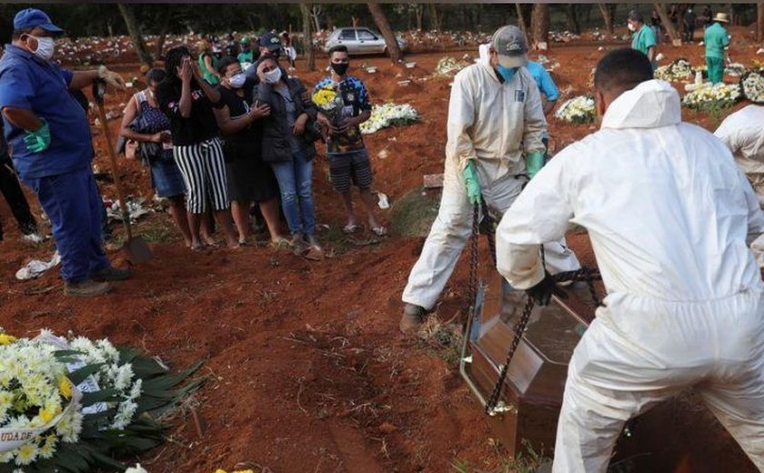 Brasil supera 22 mil mortes por Covid-19; casos ultrapassam 347 mil