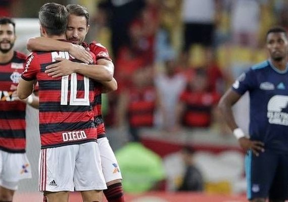 Flamengo vence Emelec e vai às oitavas de final