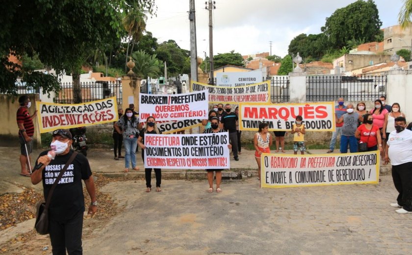 'Queremos acesso liberado ao cemitério e não queremos realocação''