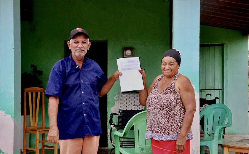 Agricultores fazem cadastramento e mudam de vida com água do Canal do Sertão