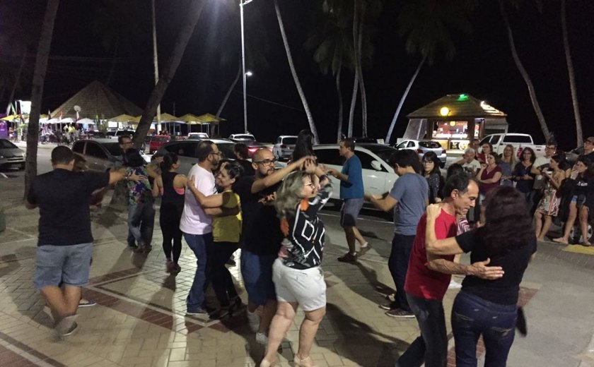 Baile na Praça leva Danças de Salão para a Orla de Maceió