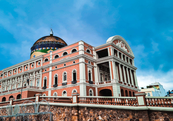Teatro Amazonas é eleito o 'monumento mais bonito' do Brasil