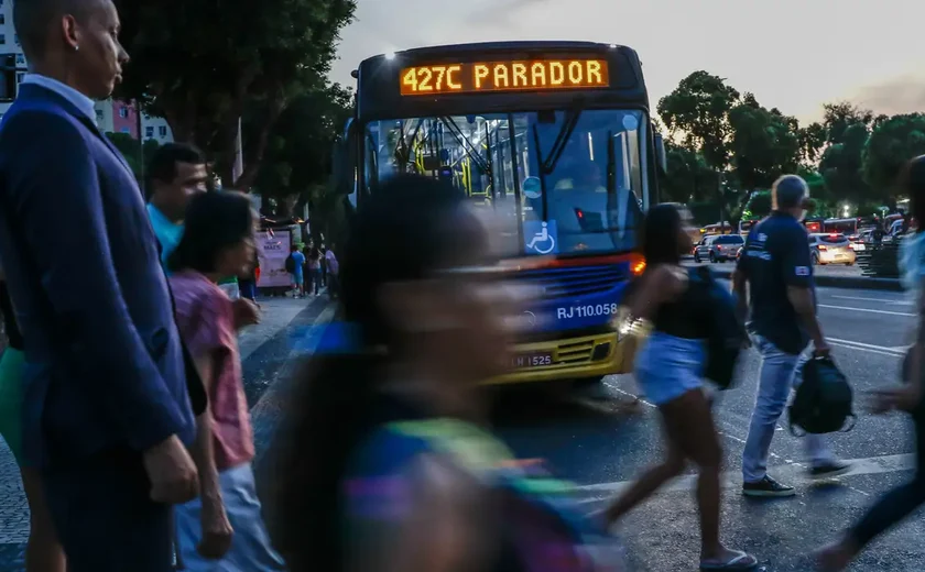 Pesquisa aponta que solidão e exaustão ampliam abstenção nas urnas