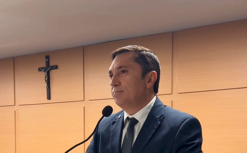 Vereador expõe fechamento de cinco maternidades em gestões de Luciano Barbosa