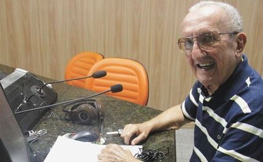 Reinaldo Cavalcante, um dos maiores ícones do rádio de Alagoas, morre aos 80 anos