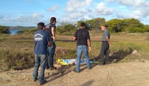 Corpo de adolescente é encontrado degolado e com marcas de facão