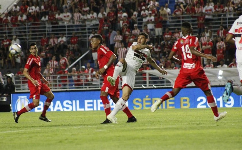 CRB vence Botafogo-SP no Rei Pelé e se aproxima dos quatro primeiros da Série B