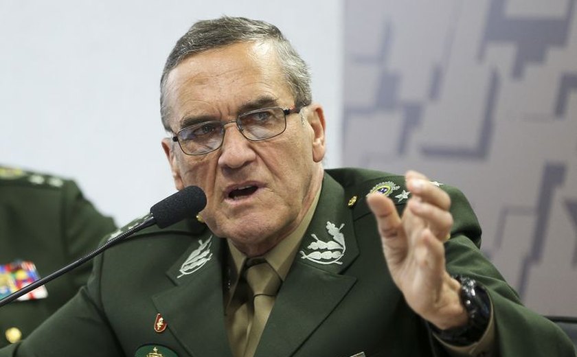 Comandante do Exército diz que banalização da corrupção é ameaça à democracia