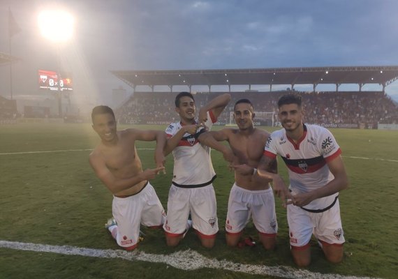 Atlético Goianiense apenas empata com o Sport, mas garante volta à Série A