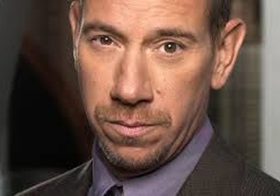 Morre aos 61 anos, Miguel Ferrer, ator de 'Robocop', diz site