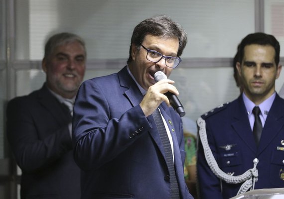 Presidente da Embratur atesta que praias da Costa dos Corais estão limpas