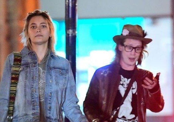 Filha de Michael Jackson curte noitada com Macaulay Culkin em Nova York