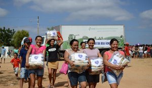 Famílias de Maceió e Senador Rui Palmeira recebem cestas de alimentos da LBV