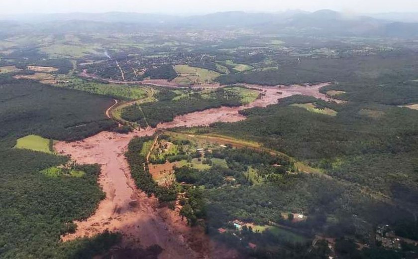 Três ministros estão a caminho de Brumadinho, em Minas