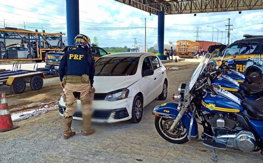 PRF recupera em Maceió veículo com registro de roubo/furto