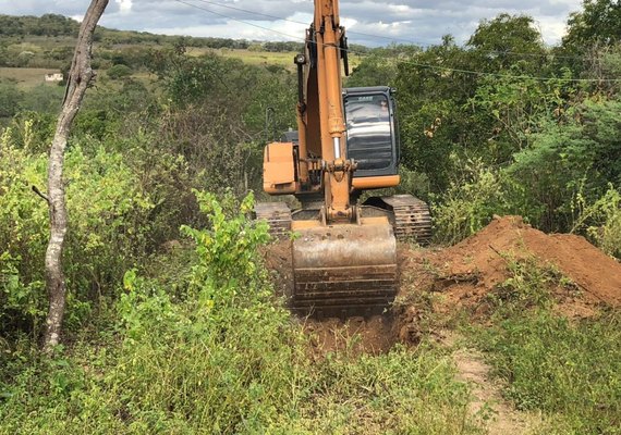 População de Canapi/AL comemora obra que vai reforçar água na região  