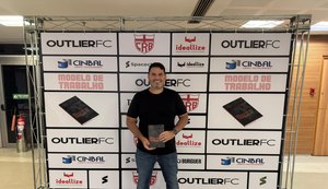 Técnico do CRB, Eduardo Barroca vai lançar livro 'Modelo de Trabalho' em Maceió