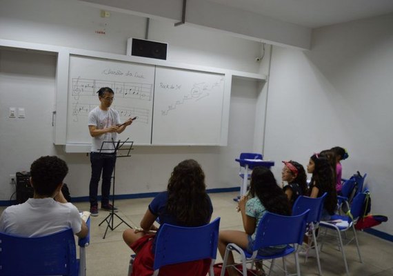 Sistema OCB Alagoas faz entrega de instrumentos musicais à Coopema