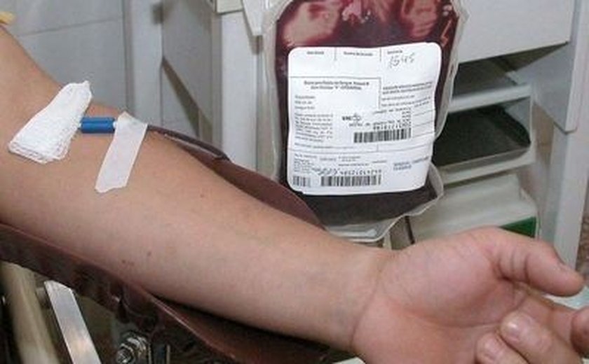Hemoal faz coleta de sangue no centro de Arapiraca