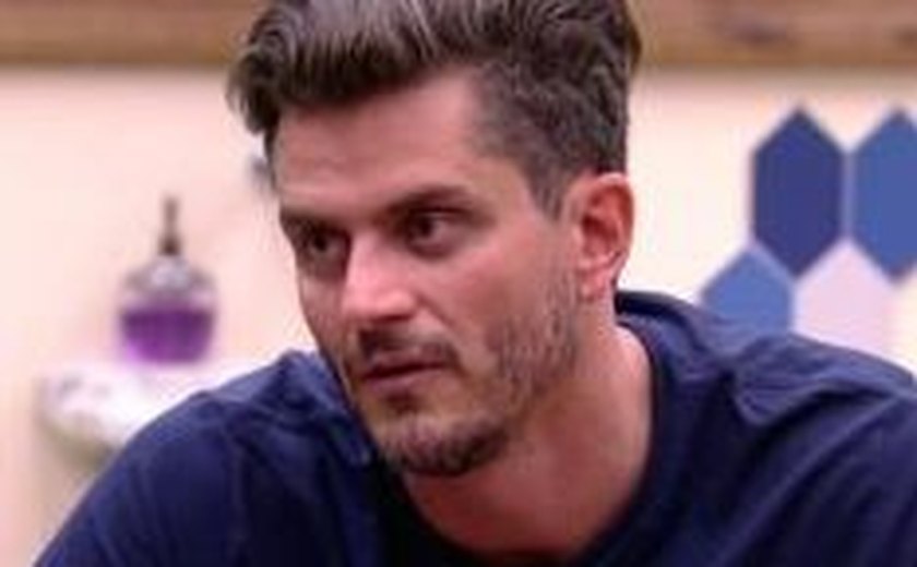 Marcos desmascara BBB e revela fala do diretor: ‘Depois come a Vivian’