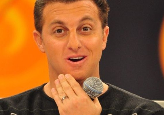 Boa ação! Luciano Huck constrói poço artesiano para povoado no Nordeste