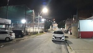 Ruas na Jatiúca ganham nova iluminação em LED