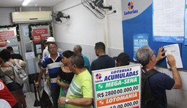 Apostadores da Mega da Virada enfrentam longas filas por sonho em comum