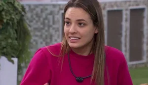 Beatriz, do BBB 24, explica motivo triste para fazer cocô de cócoras