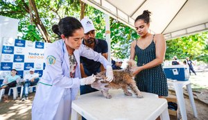 Quase 4 mil animais são vacinados contra raiva em Maceió no fim de semana; veja próximos locais