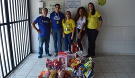 Faculdade doa brinquedos arrecadados no Vestibular Solidário